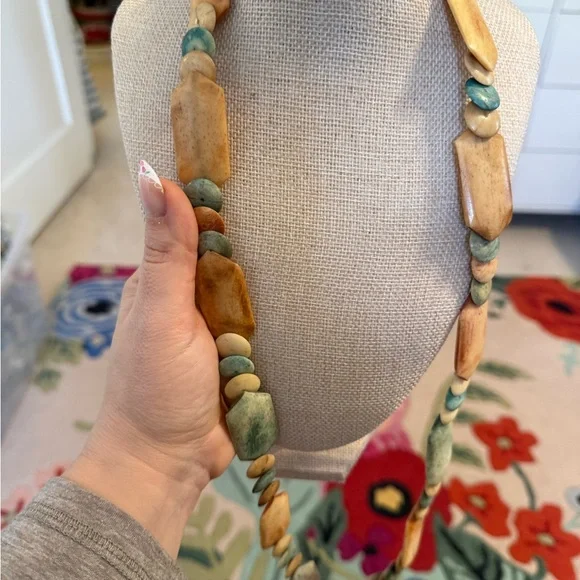 Handcrafted Multicolor Beaded Necklace - Picture 2 of 6